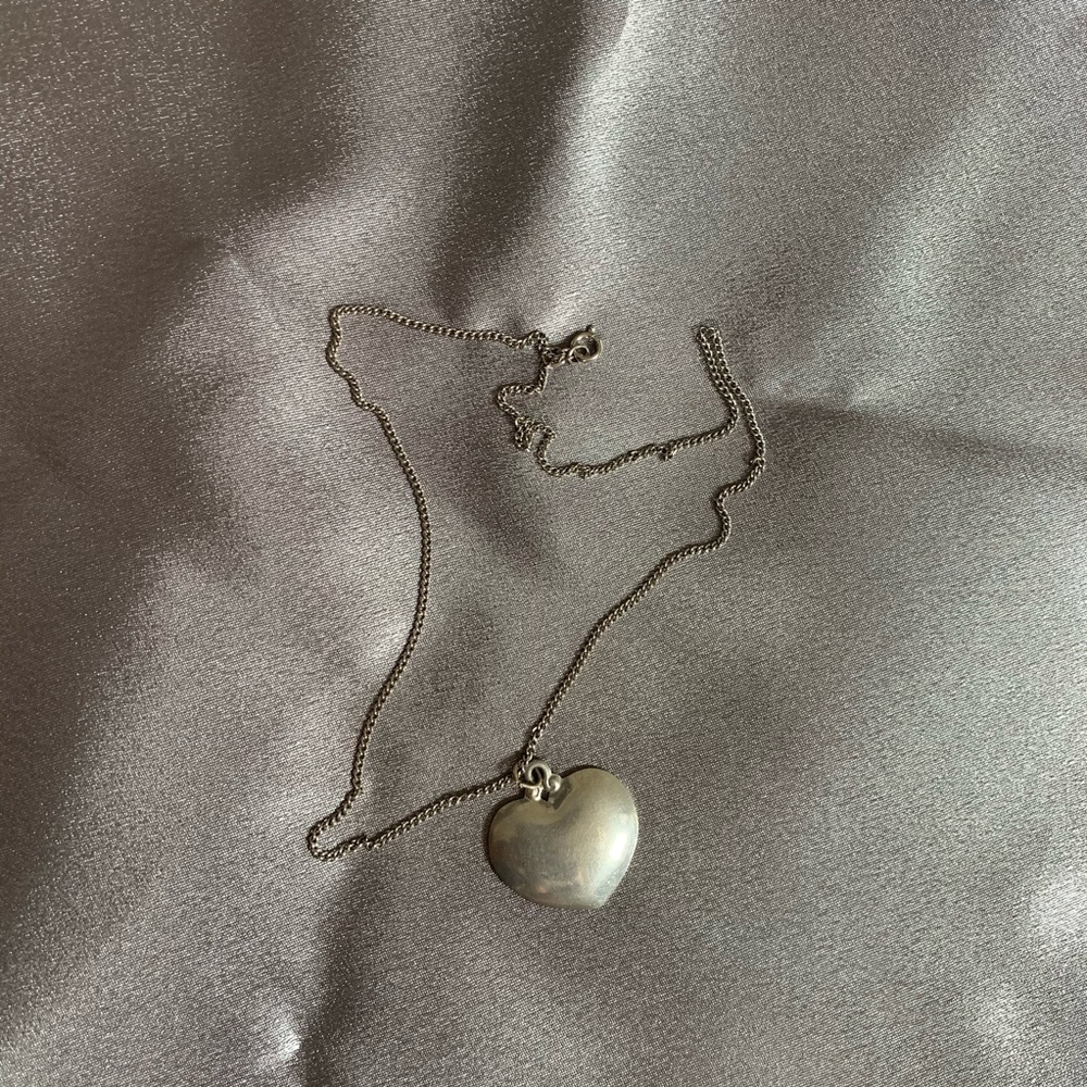 Kirk Stieff Fine Pewter Heart Necklace - Vintage - Picture 3 of 4